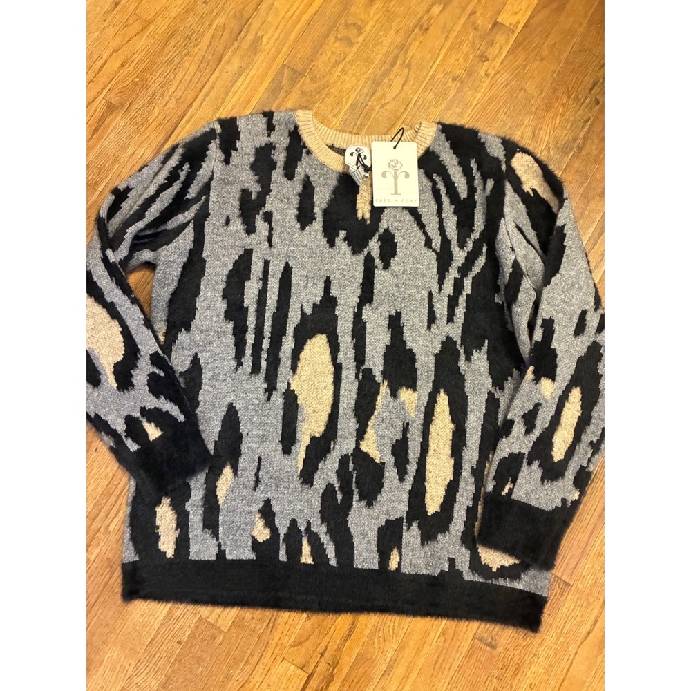Rain + Rose Grey Leopard Fuzzy Knit Crew Neck Sweater SW2079 NWT Womens Medium